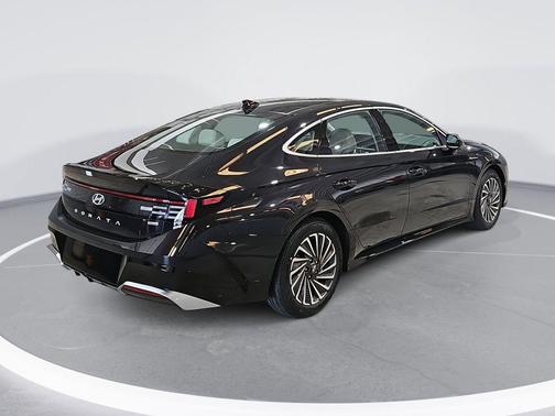 2026 Hyundai SONATA Hybrid SE