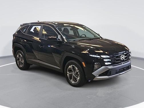Ash Black 2026 Hyundai TUCSON Hybrid Blue SE