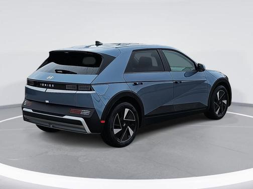 2026 Hyundai IONIQ 5 SE Standard Range