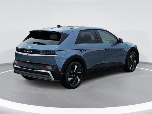 2026 Hyundai IONIQ 5 SE Standard Range