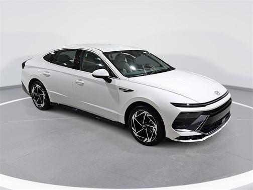 2026 Hyundai SONATA SEL