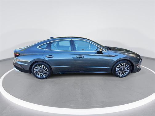 2026 Hyundai SONATA Hybrid SE