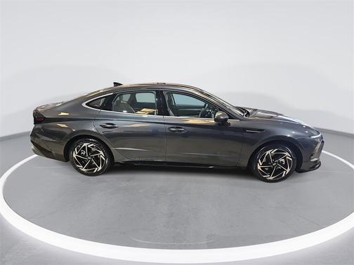 2026 Hyundai SONATA SEL