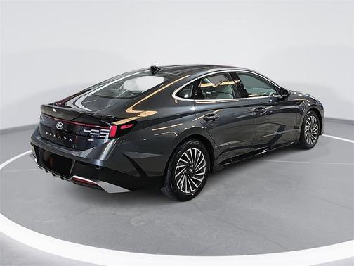 2026 Hyundai SONATA Hybrid SE