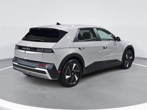 2026 Hyundai IONIQ 5 SE Standard Range