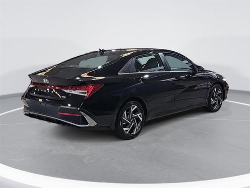 2026 Hyundai ELANTRA HEV Limited