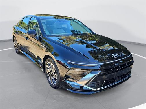 2026 Hyundai SONATA Hybrid SE