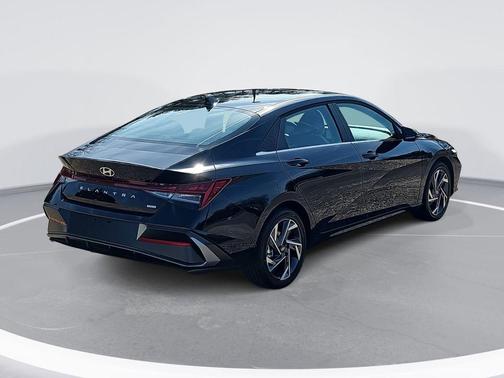 2026 Hyundai ELANTRA HEV Limited