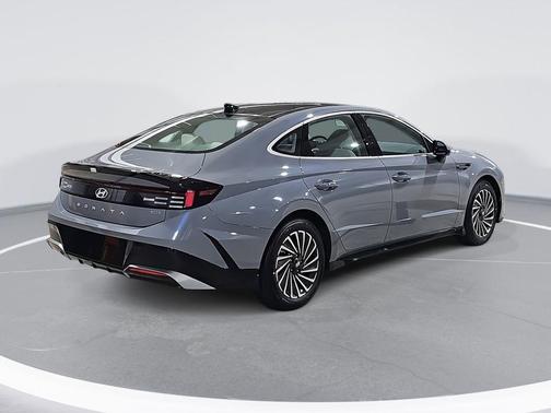 2026 Hyundai SONATA Hybrid SE