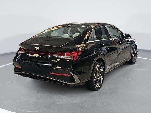 Abyss Black 2026 Hyundai ELANTRA Limited