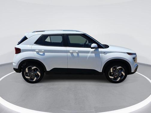 Lunar White 2026 Hyundai VENUE SEL