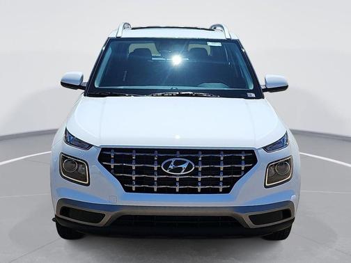 Lunar White 2026 Hyundai VENUE SEL