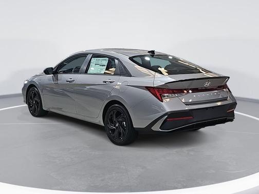 Fluid Metal 2026 Hyundai ELANTRA HEV SEL Sport
