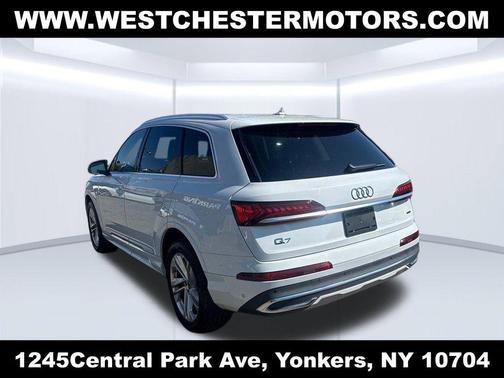 Glacier White Metallic 2023 Audi Q7 55 Premium Plus