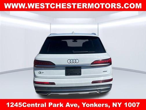 Glacier White Metallic 2023 Audi Q7 55 Premium Plus