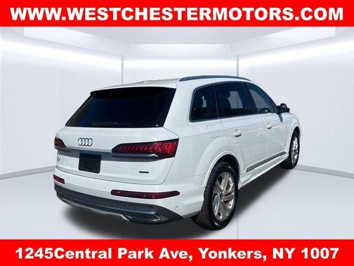 Glacier White Metallic 2023 Audi Q7 55 Premium Plus