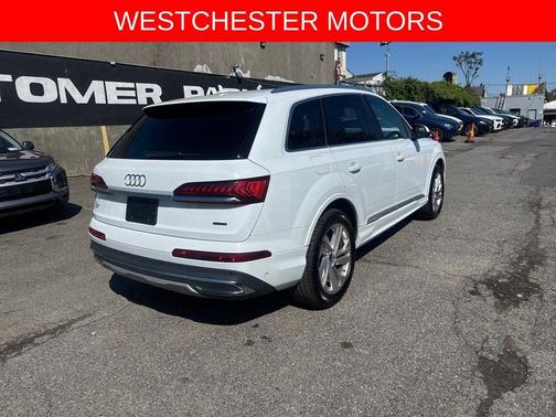 Glacier White Metallic 2023 Audi Q7 55 Premium Plus