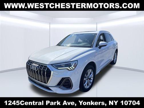 Glacier White Metallic 2022 Audi Q3 45 S line Premium
