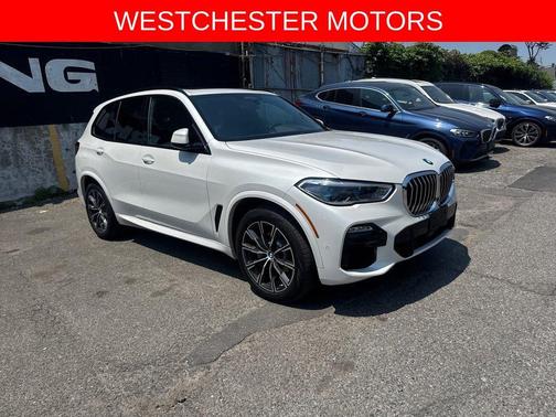 White Metallic 2019 BMW X5 xDrive40i