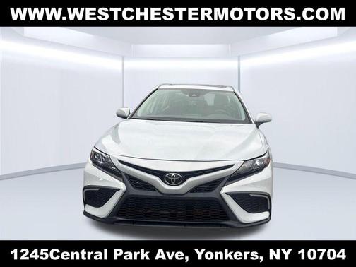 Ice 2024 Toyota Camry SE