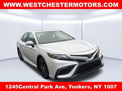 Ice 2024 Toyota Camry SE