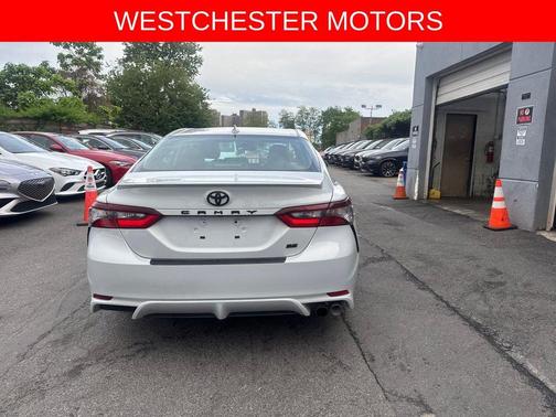 Ice 2024 Toyota Camry SE