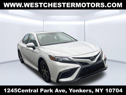 Ice 2024 Toyota Camry SE