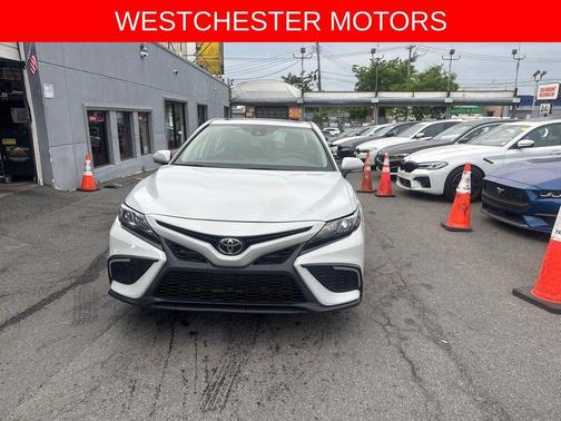 Ice 2024 Toyota Camry SE