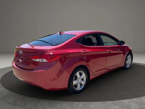 Red 2013 Hyundai ELANTRA GLS