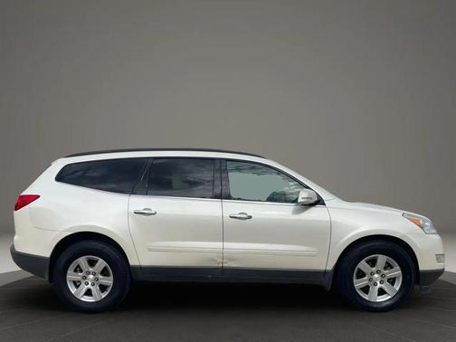 2011 Chevrolet Traverse 2LT