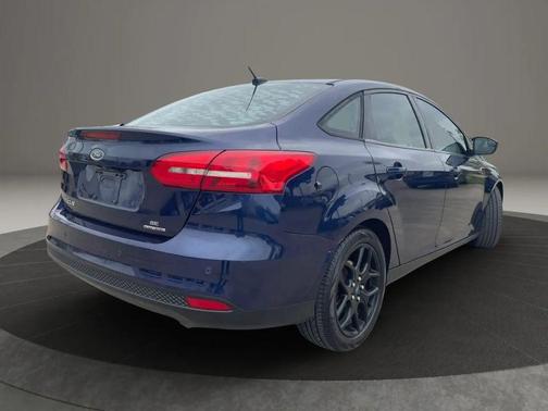 Blue 2016 Ford Focus SE