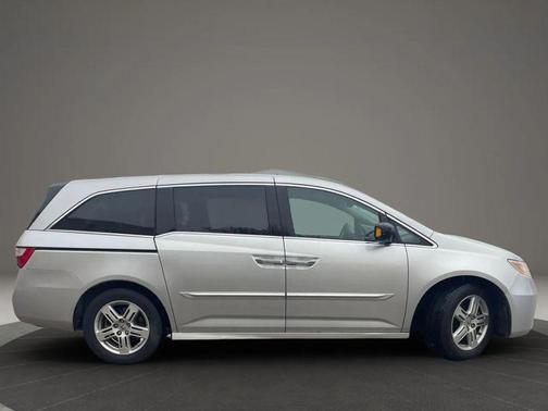 2011 Honda Odyssey Touring Elite