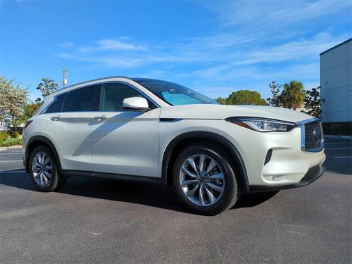 2022 INFINITI QX50 LUXE