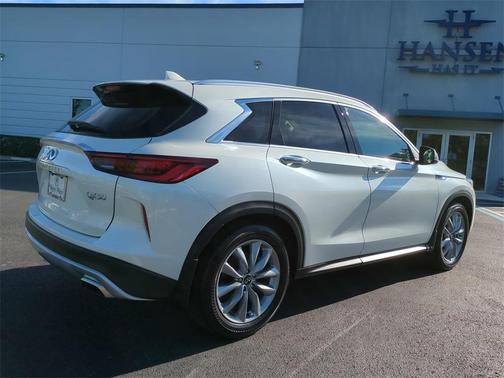 2022 INFINITI QX50 LUXE