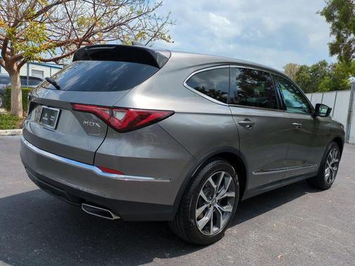 Liquid Carbon Metallic 2024 Acura MDX Technology Package