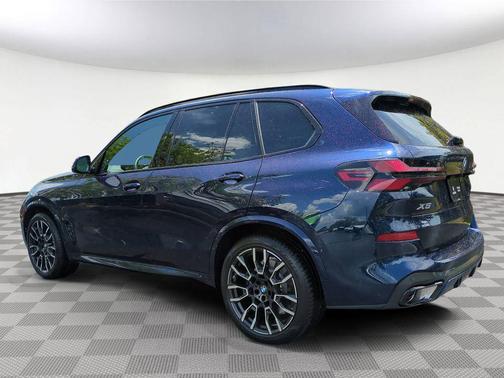 Tanzanite Blue II Metallic 2026 BMW X5 PHEV xDrive50e