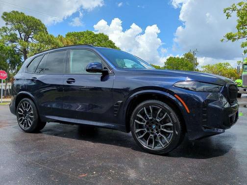 Tanzanite Blue II Metallic 2026 BMW X5 PHEV xDrive50e
