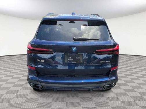 Tanzanite Blue II Metallic 2026 BMW X5 PHEV xDrive50e