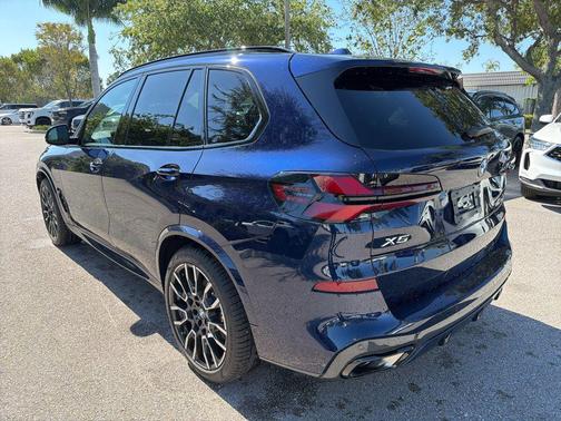 Tanzanite Blue II Metallic 2026 BMW X5 PHEV xDrive50e