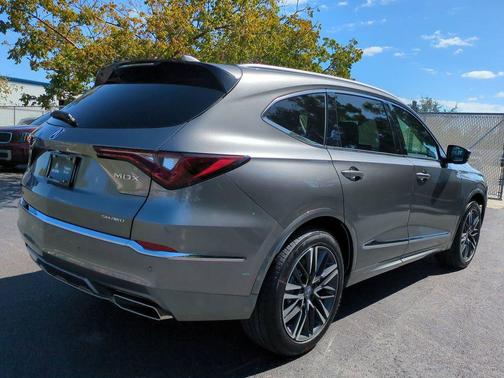 Liquid Carbon Metallic 2026 Acura MDX Advance Package