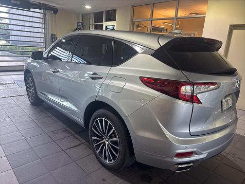 Solar Silver Metallic 2025 Acura RDX Advance Package