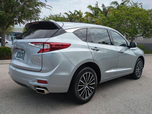 Solar Silver Metallic 2025 Acura RDX Advance Package