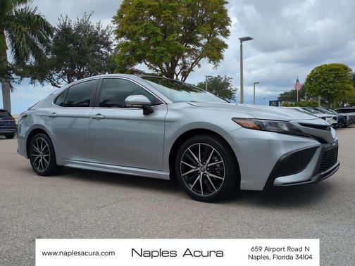 Celestial Silver Metallic 2024 Toyota Camry SE