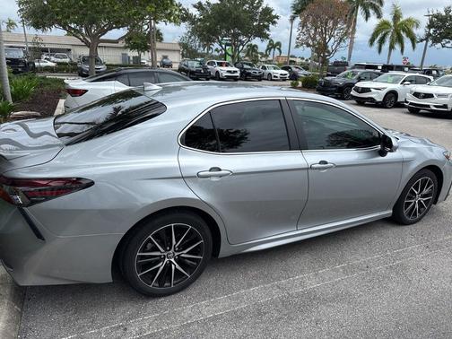 Celestial Silver Metallic 2024 Toyota Camry SE
