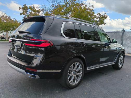 2024 BMW X7 xDrive40i