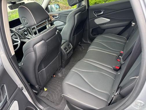 Lunar Silver Metallic 2024 Acura RDX Advance Package