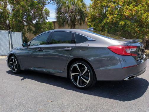 Modern Steel Metallic 2018 Honda Accord Sport