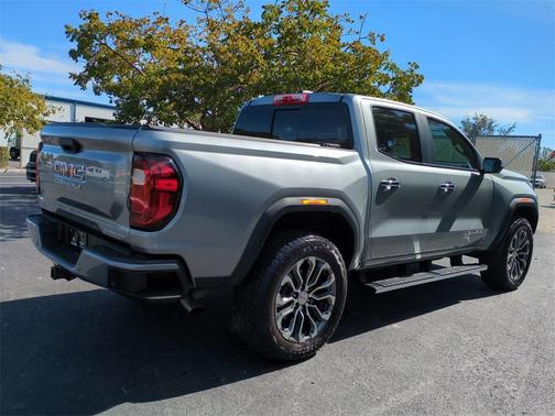 2023 GMC Canyon Denali