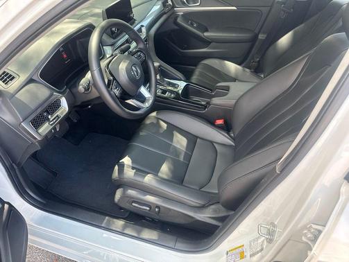 Platinum White Pearl 2025 Acura Integra Base