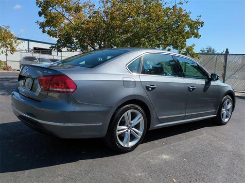 2014 Volkswagen Passat 2.0L TDI DSG SEL Premium